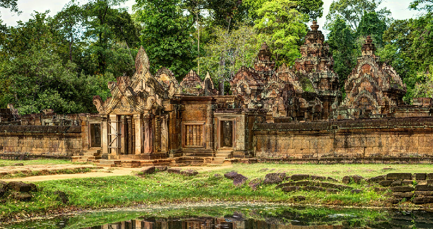 6-Day Cambodia Tour: Discover Siem Reap & Phnom Penh